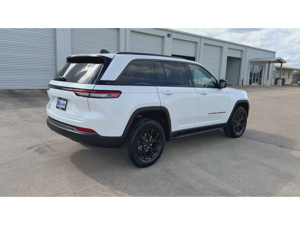 2026 Jeep Grand Cherokee GRAND CHEROKEE LAREDO ALTITUDE 4X4