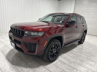 2026 Jeep Grand Cherokee Laredo Altitude