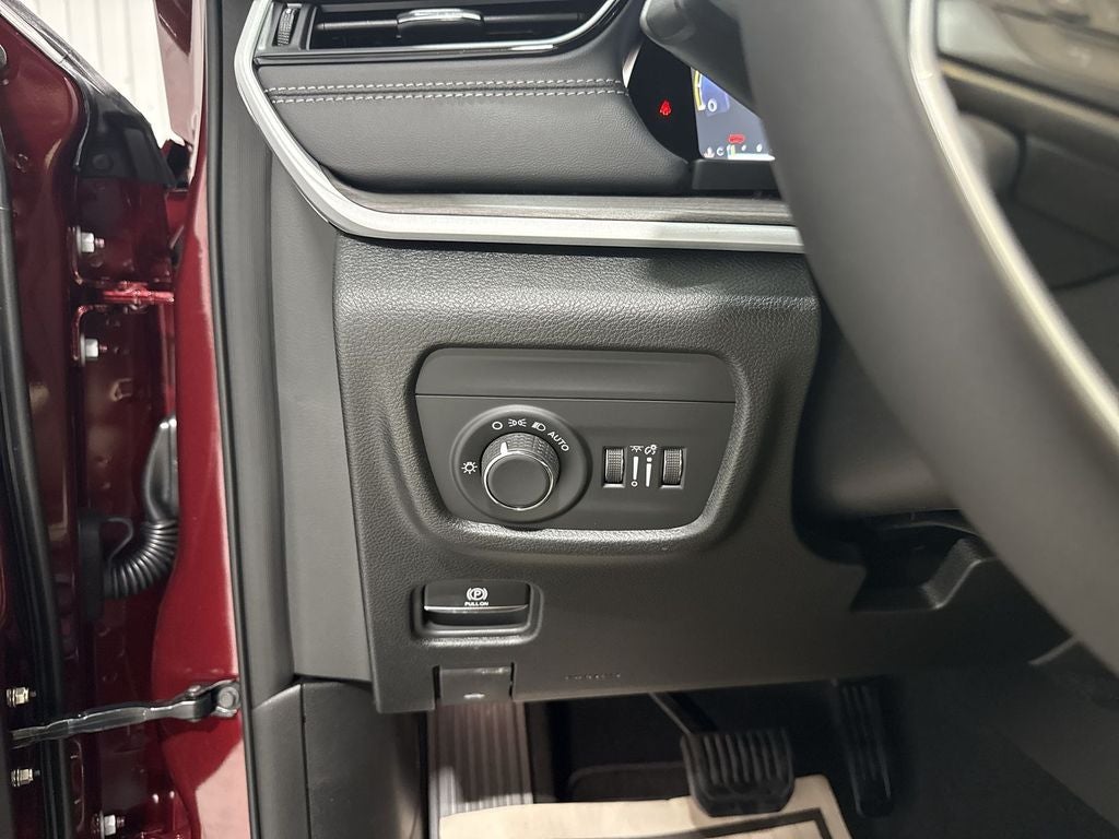 2026 Jeep Grand Cherokee GRAND CHEROKEE L LAREDO ALTITUDE 4X2