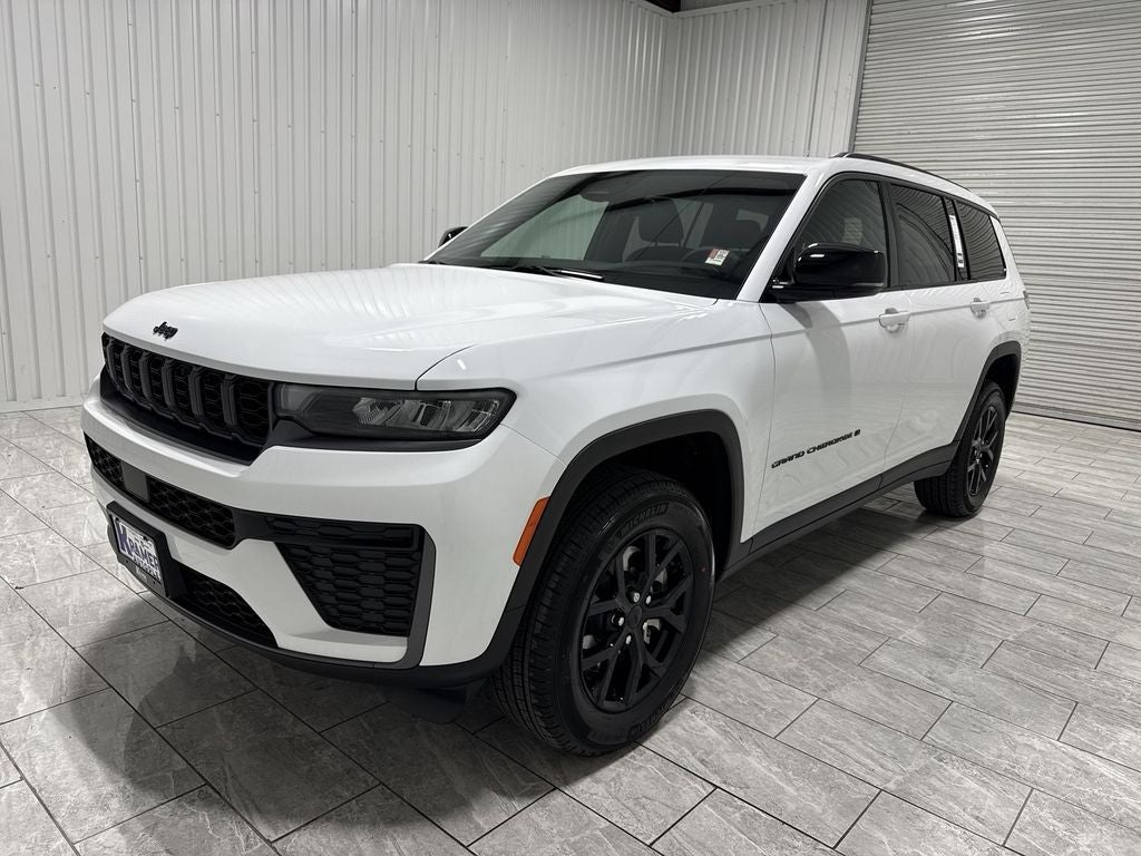 2026 Jeep Grand Cherokee GRAND CHEROKEE L LAREDO ALTITUDE 4X2