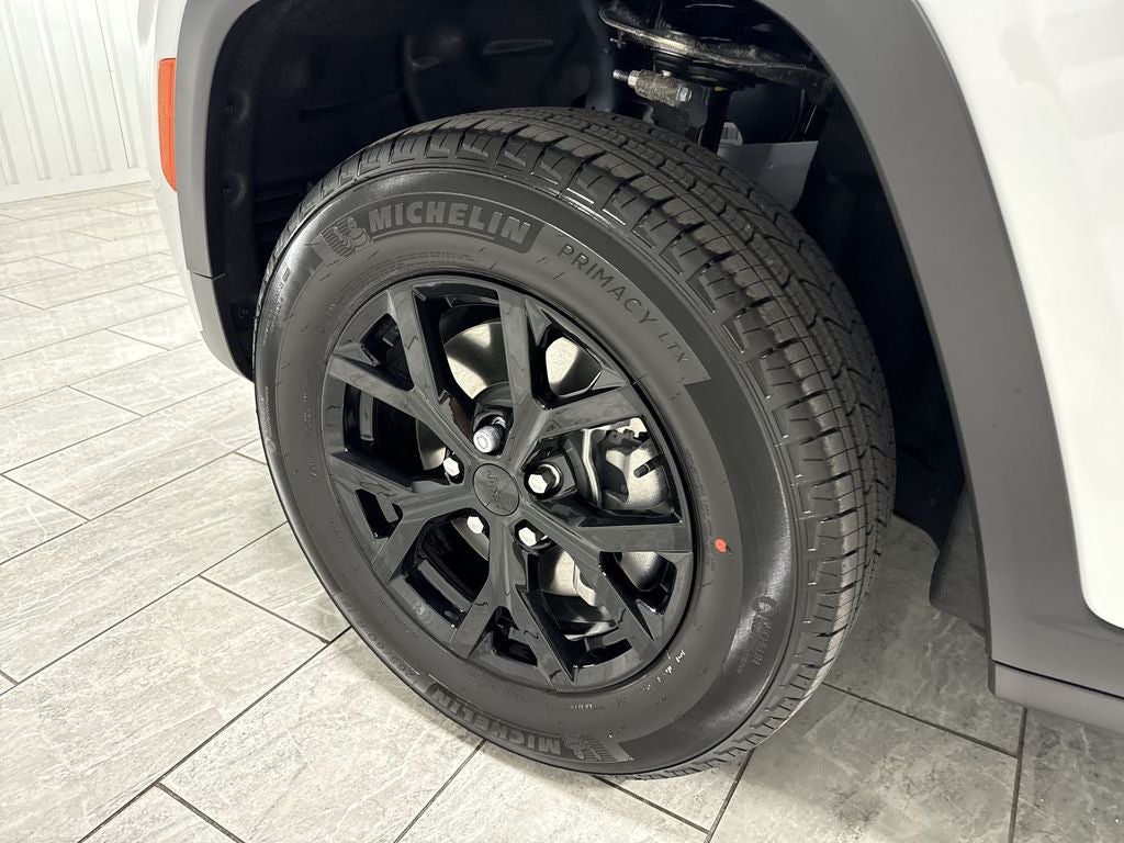 2026 Jeep Grand Cherokee GRAND CHEROKEE L LAREDO ALTITUDE 4X2