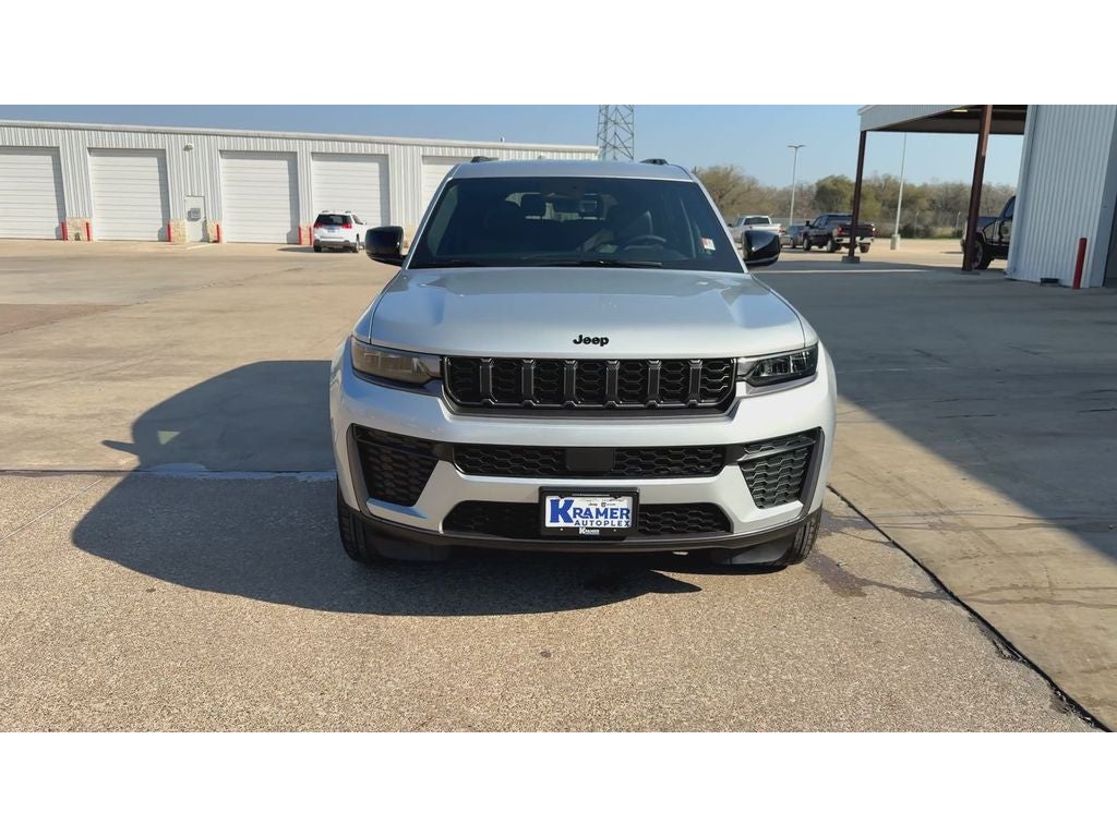 2026 Jeep Grand Cherokee GRAND CHEROKEE L LAREDO ALTITUDE 4X2