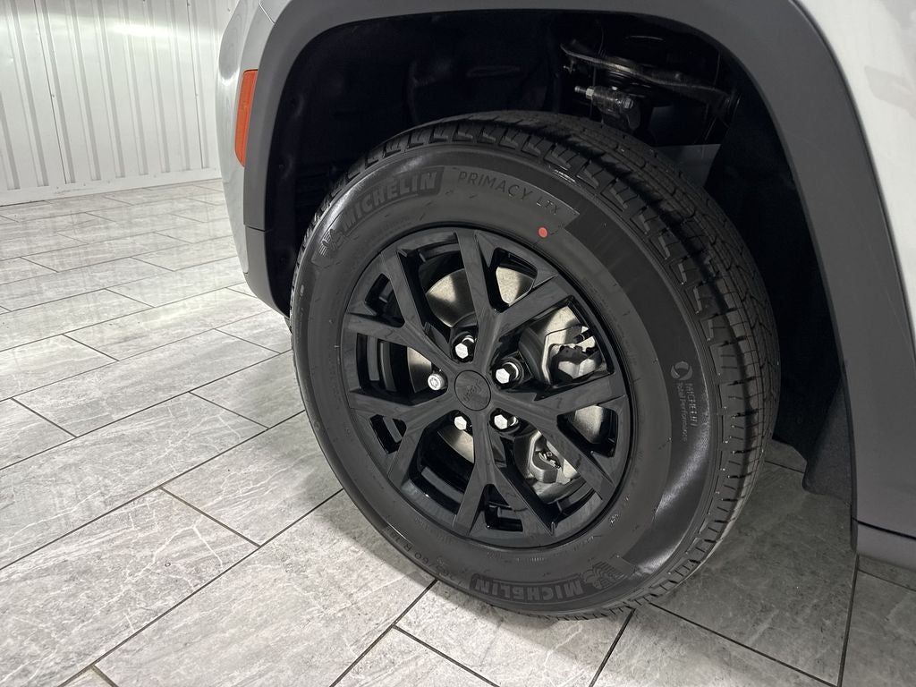 2026 Jeep Grand Cherokee GRAND CHEROKEE L LAREDO ALTITUDE 4X2