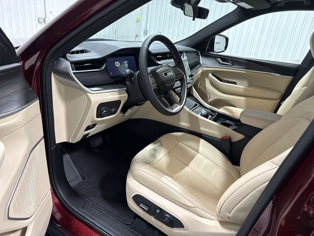 2026 Jeep Grand Cherokee GRAND CHEROKEE L LIMITED 4X2