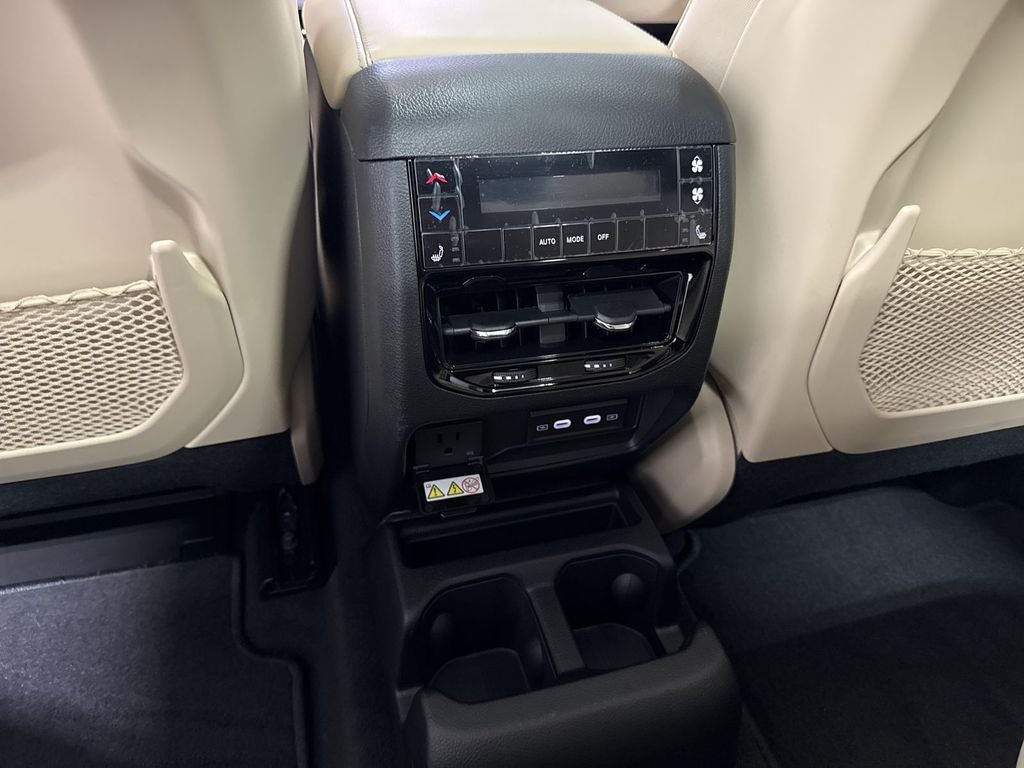 2026 Jeep Grand Cherokee GRAND CHEROKEE L LIMITED 4X2