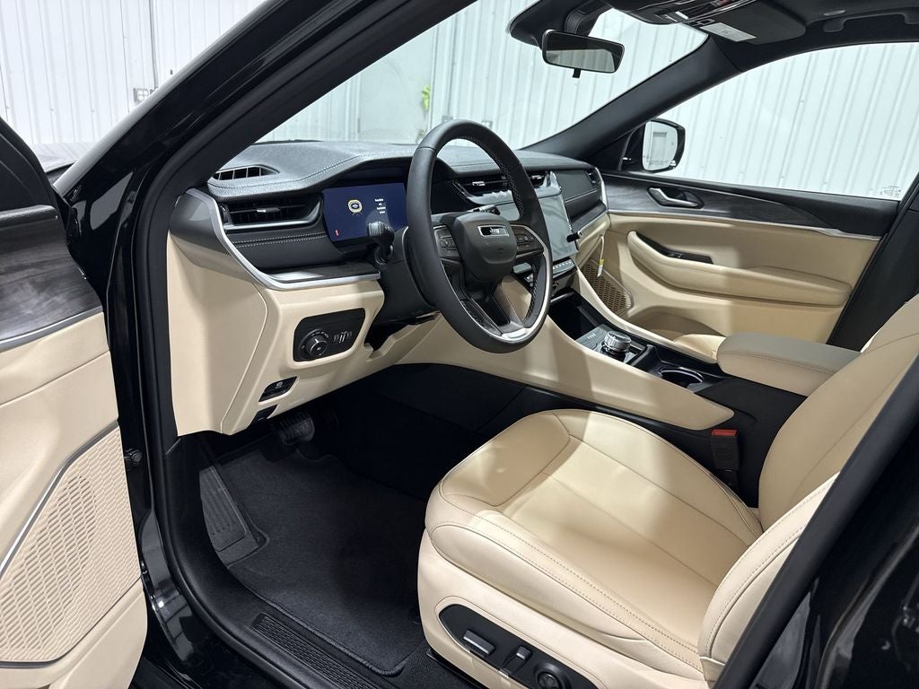 2026 Jeep Grand Cherokee GRAND CHEROKEE L LIMITED 4X2