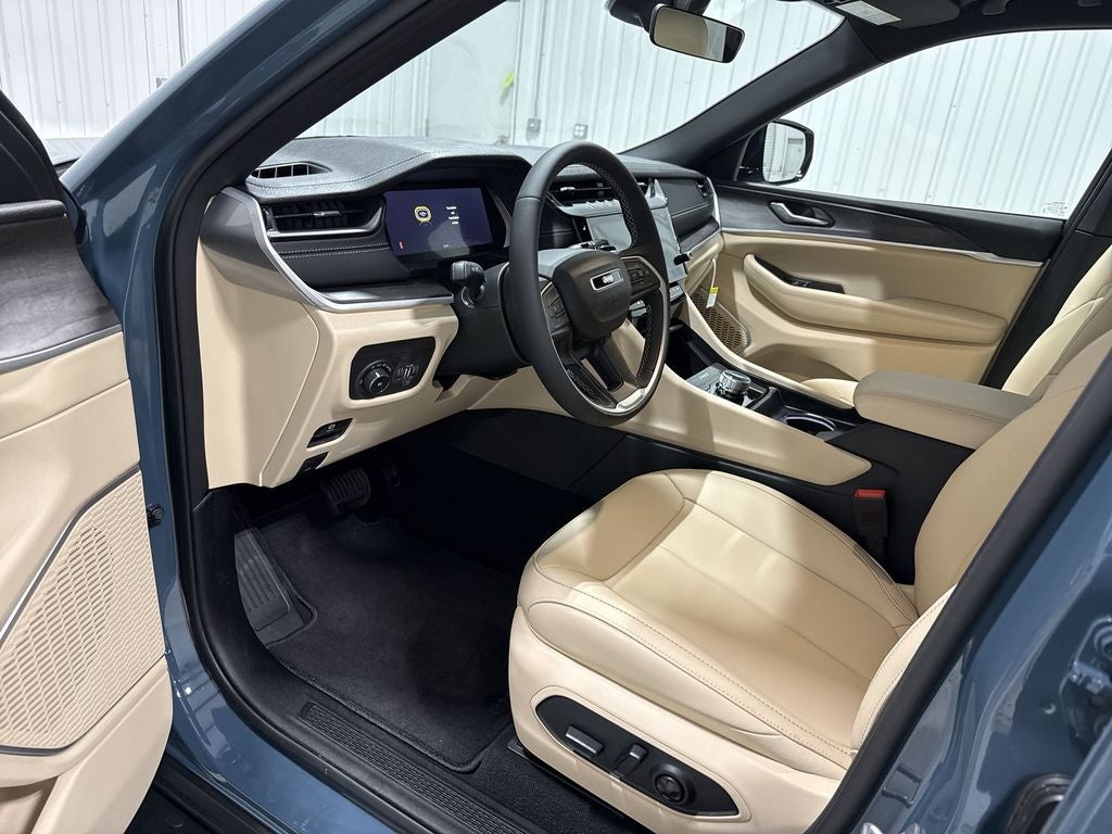 2026 Jeep Grand Cherokee GRAND CHEROKEE L LIMITED 4X2