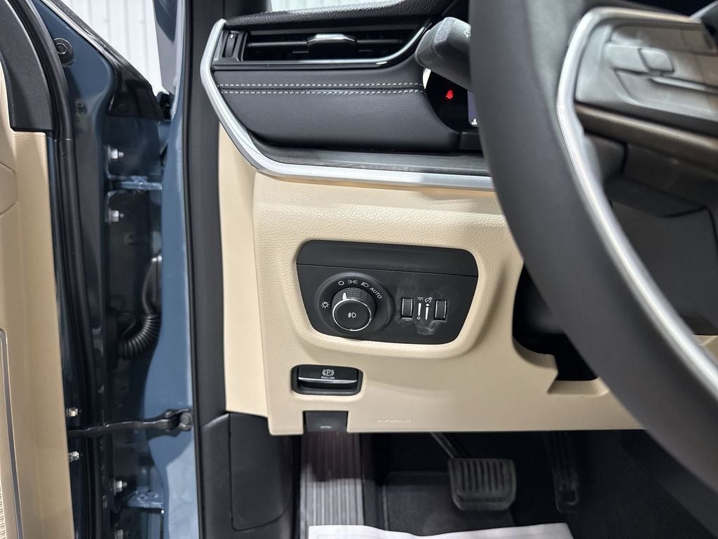 2026 Jeep Grand Cherokee GRAND CHEROKEE L LIMITED 4X2