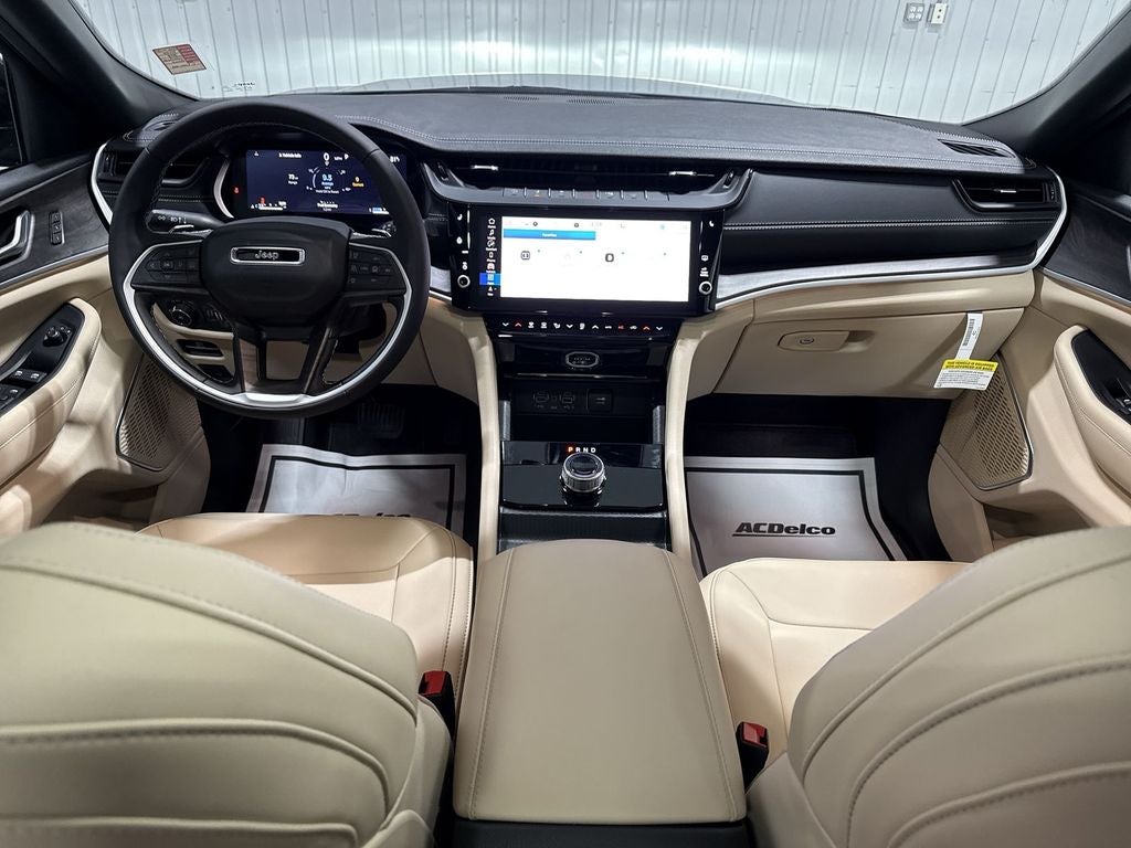 2026 Jeep Grand Cherokee GRAND CHEROKEE L LIMITED 4X2