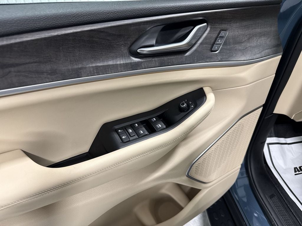 2026 Jeep Grand Cherokee GRAND CHEROKEE L LIMITED 4X2