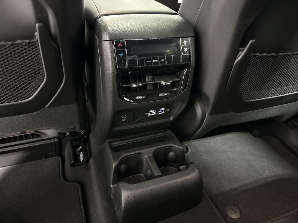 2026 Jeep Grand Cherokee GRAND CHEROKEE L LAREDO X 4X4