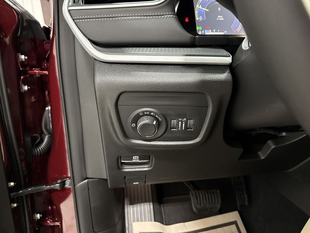 2026 Jeep Grand Cherokee GRAND CHEROKEE L LAREDO X 4X4