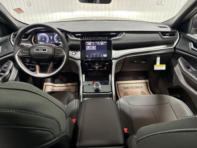 2026 Jeep Grand Cherokee GRAND CHEROKEE L LAREDO X 4X4