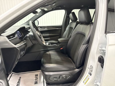 2026 Jeep Grand Cherokee GRAND CHEROKEE L LAREDO ALTITUDE 4X4