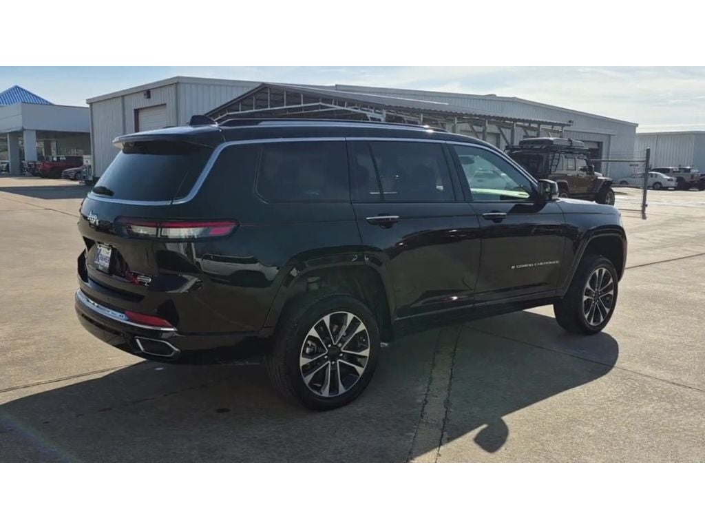 2022 Jeep Grand Cherokee L Overland 4x4