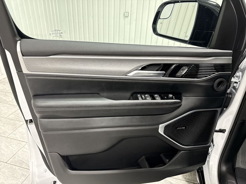 2026 Jeep Grand Wagoneer Base