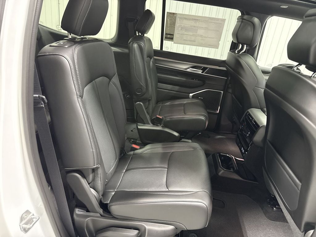 2026 Jeep Grand Wagoneer Base