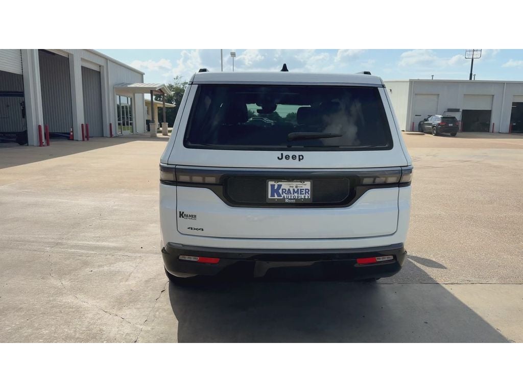 2026 Jeep Grand Wagoneer Base