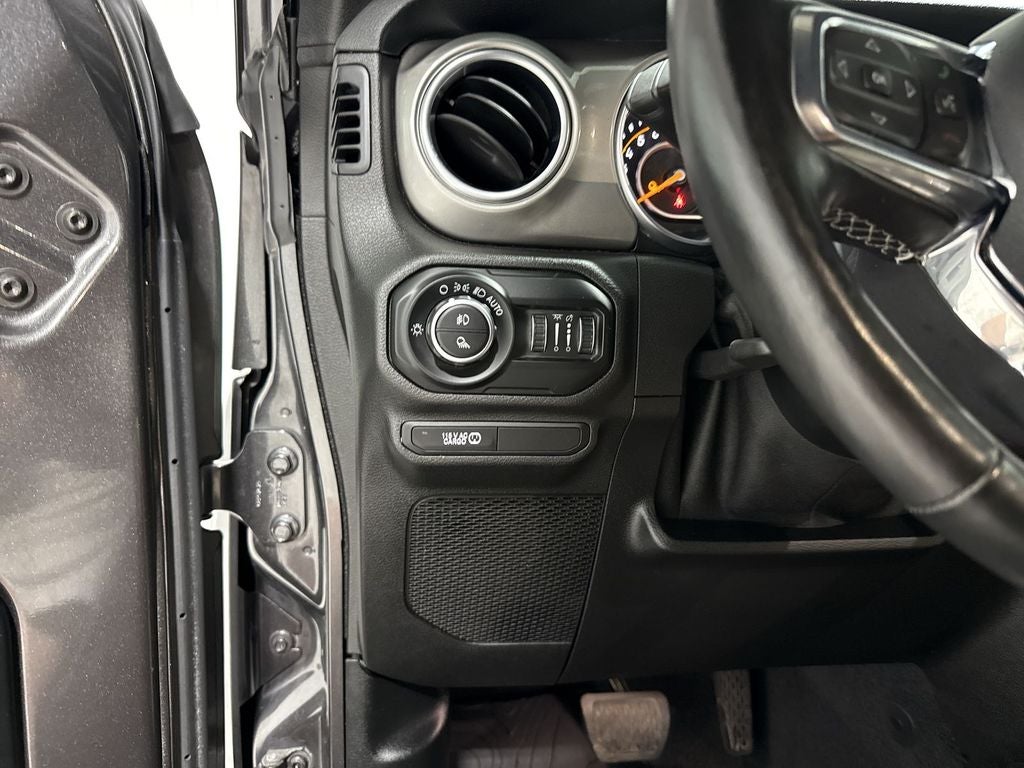 2020 Jeep Gladiator Overland 4x4