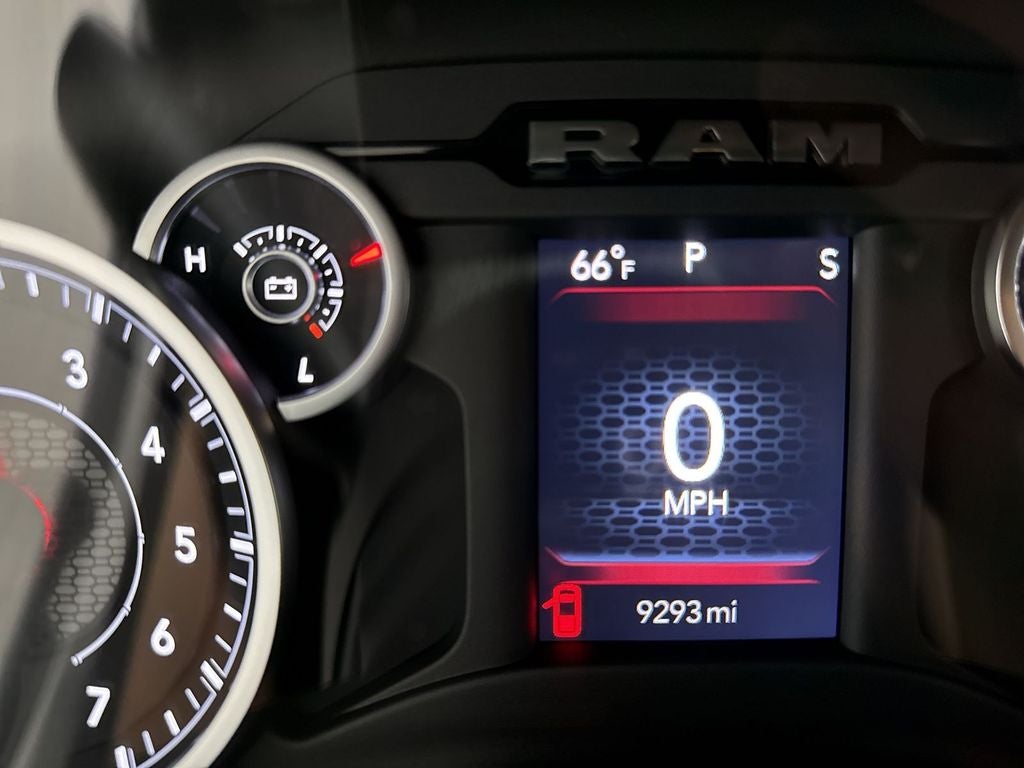 2025 RAM 1500 Lone Star Crew Cab 4x4 5'7' Box