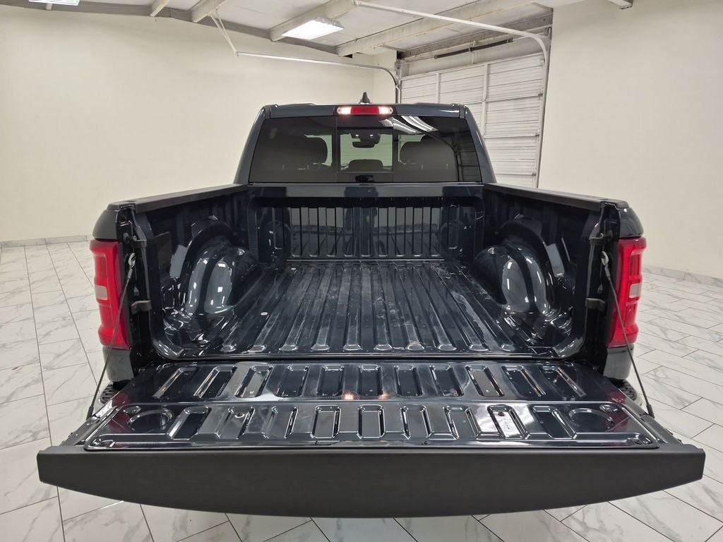 2025 RAM 1500 Lone Star Crew Cab 4x4 5'7' Box