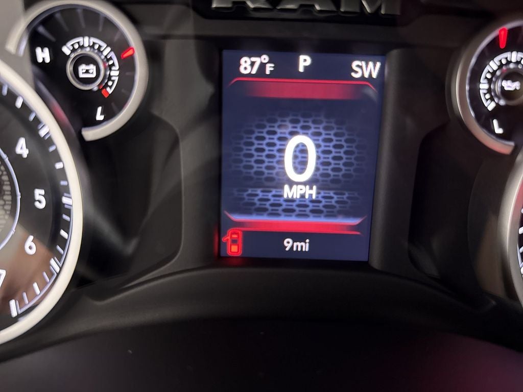 2026 RAM Ram 1500 RAM 1500 LONE STAR CREW CAB 4X4 5'7' BOX