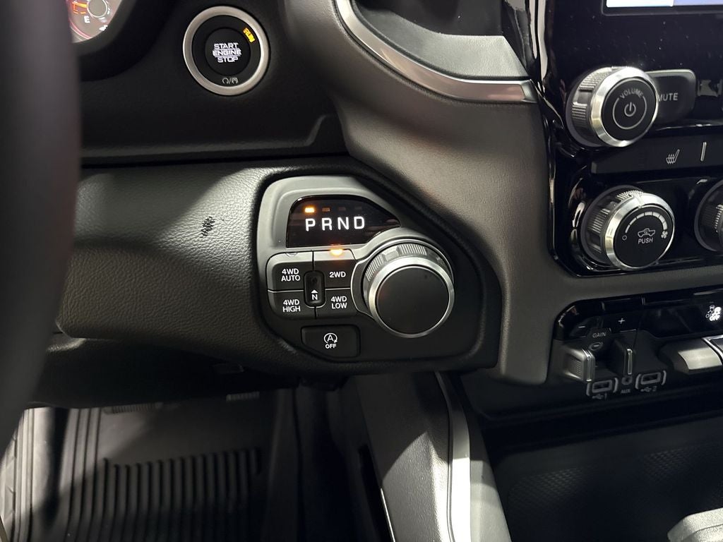 2026 RAM Ram 1500 RAM 1500 LONE STAR CREW CAB 4X4 5'7' BOX