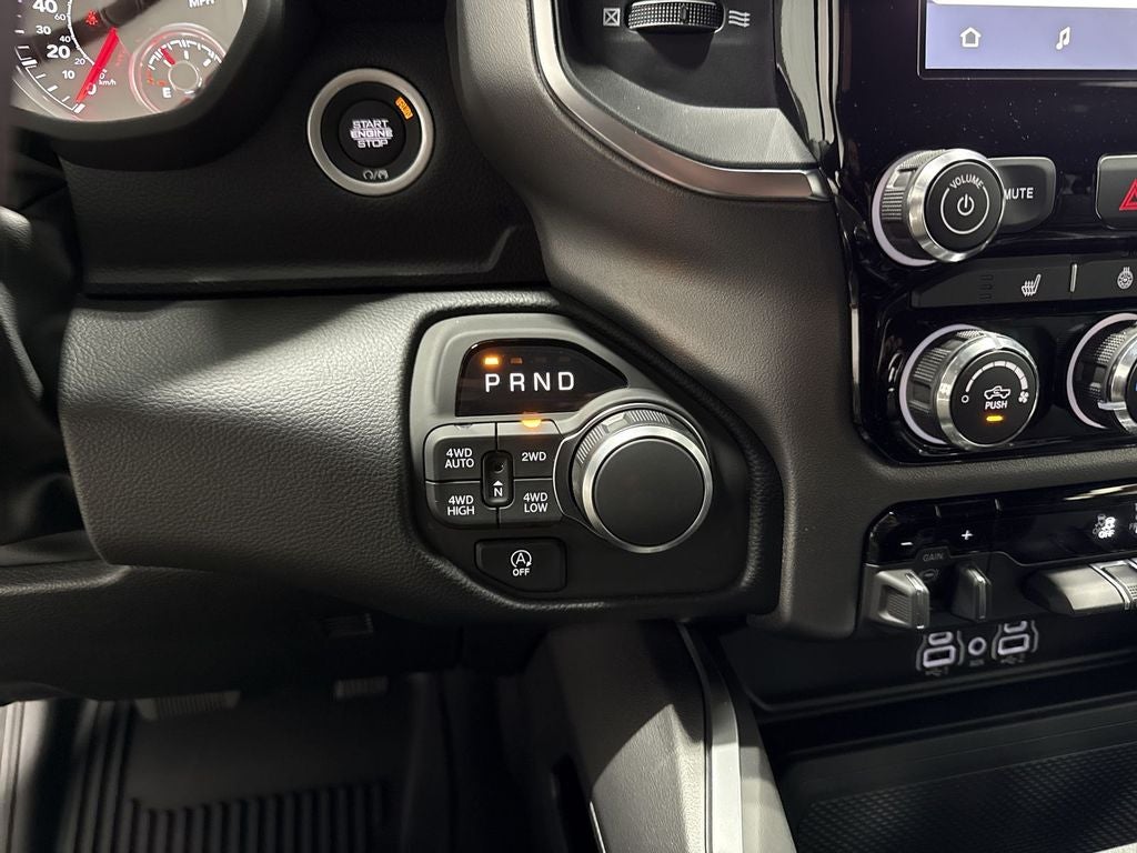 2026 RAM Ram 1500 RAM 1500 LONE STAR CREW CAB 4X4 5'7' BOX