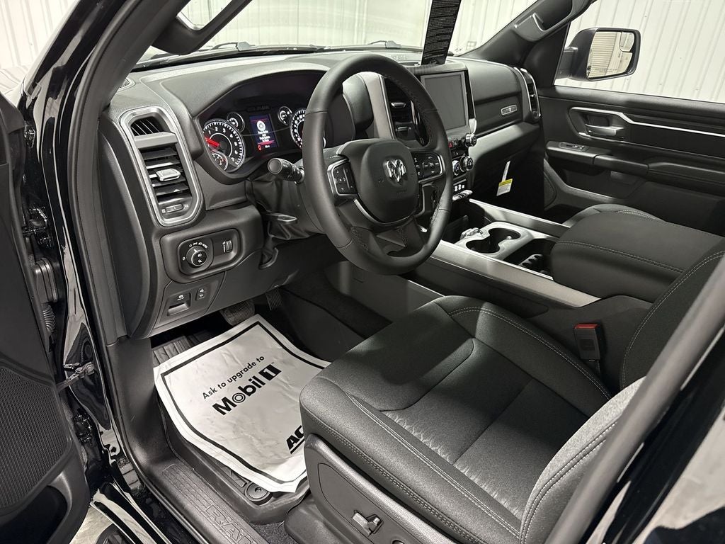 2026 RAM Ram 1500 RAM 1500 LONE STAR CREW CAB 4X4 5'7' BOX