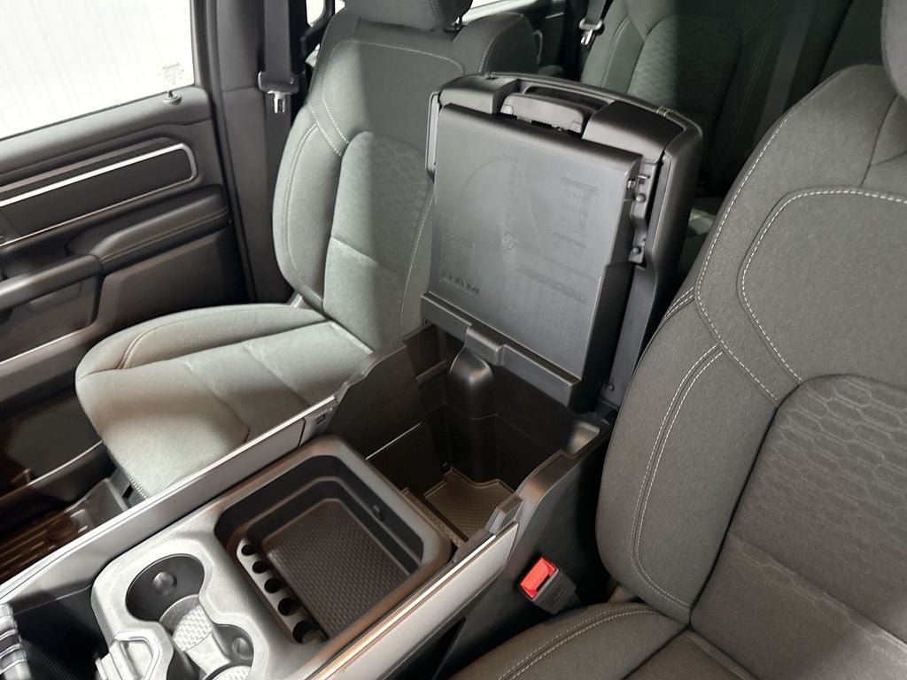 2026 RAM Ram 1500 RAM 1500 LONE STAR CREW CAB 4X4 5'7' BOX