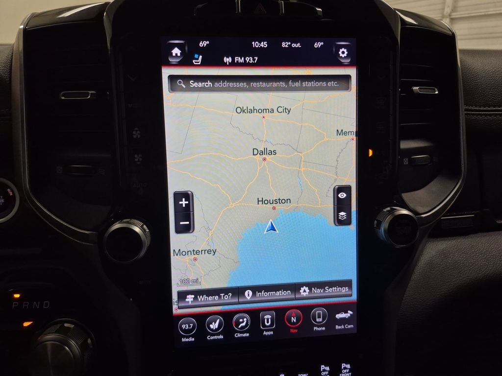 2019 RAM 1500 Laramie Crew Cab 4x4 5'7' Box