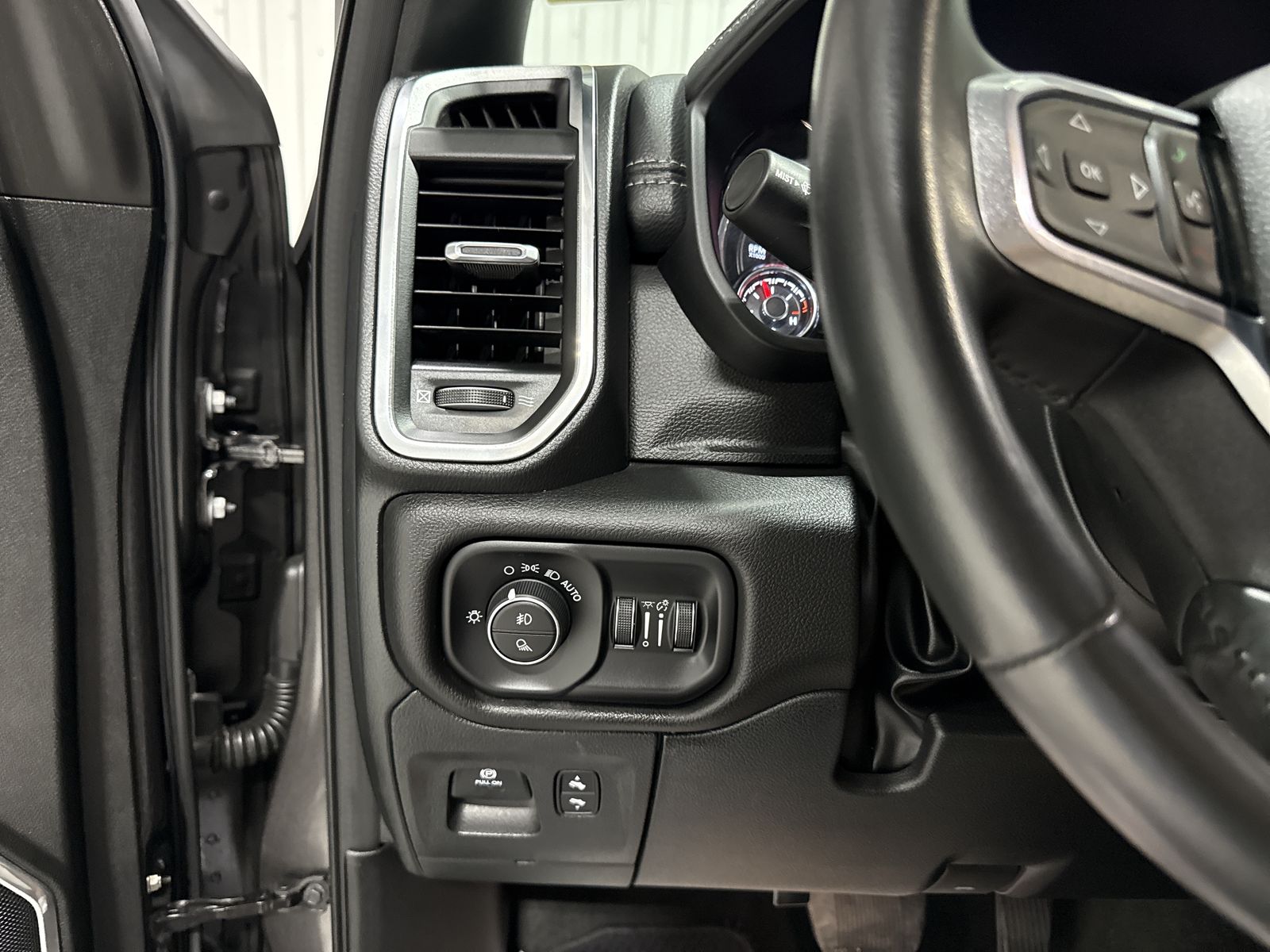 2023 RAM Ram 1500 Laramie