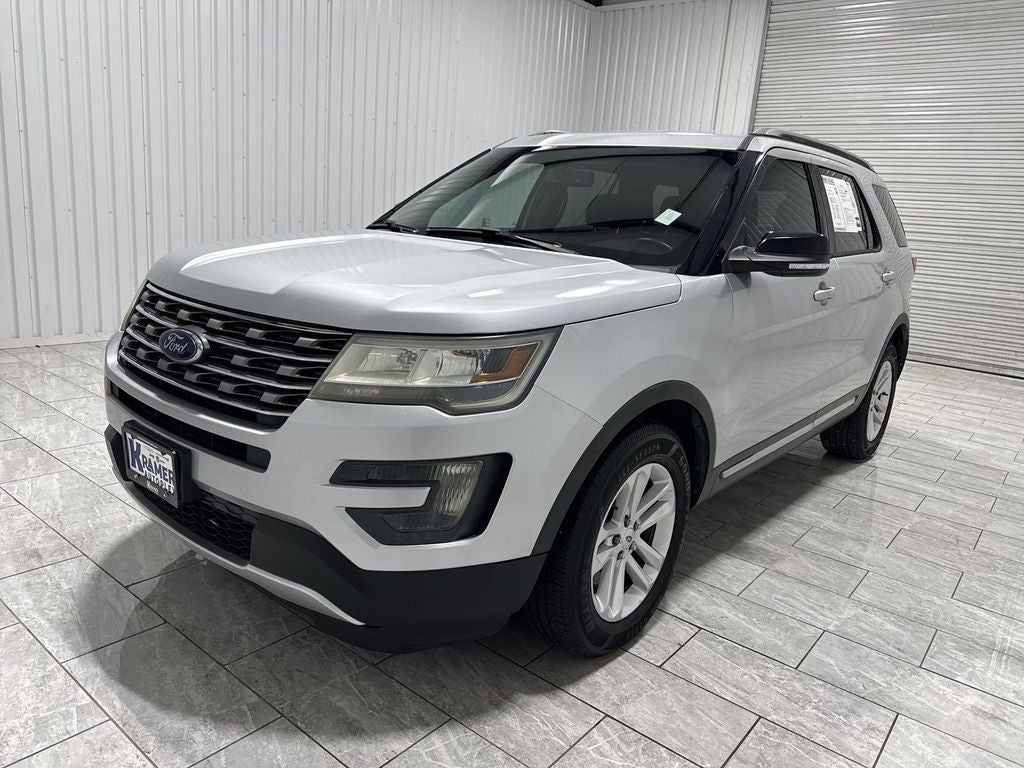 2016 Ford Explorer XLT FWD's photo