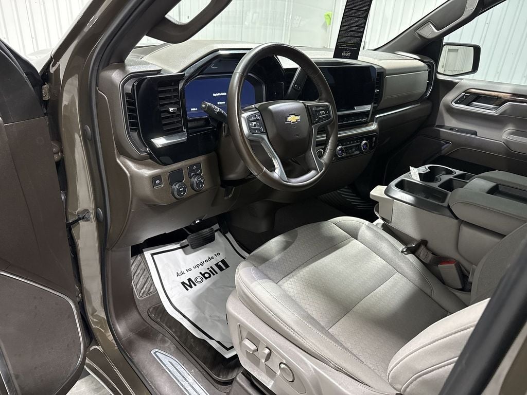 2023 Chevrolet Silverado 1500 2WD Crew Cab Short Bed LT