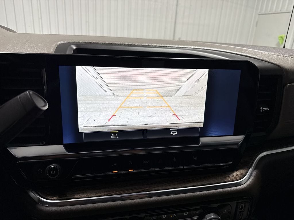 2023 Chevrolet Silverado 1500 2WD Crew Cab Short Bed LT