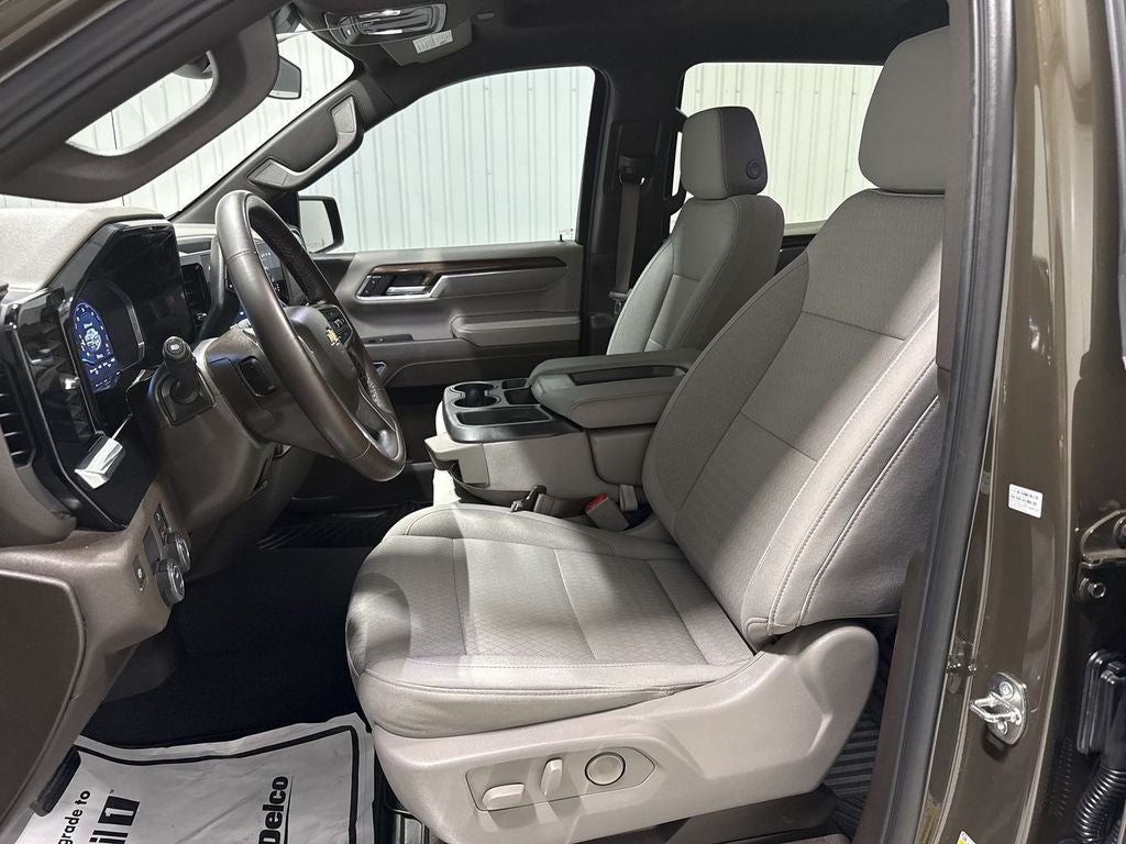 2023 Chevrolet Silverado 1500 2WD Crew Cab Short Bed LT