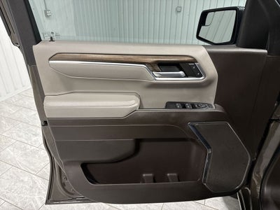 2023 Chevrolet Silverado 1500 2WD Crew Cab Short Bed LT