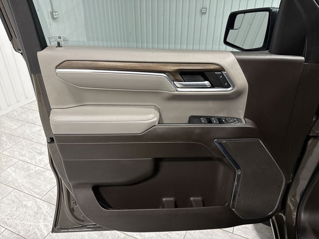 2023 Chevrolet Silverado 1500 2WD Crew Cab Short Bed LT