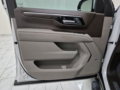 2025 Chevrolet Suburban 4WD Z71