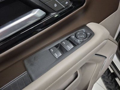 2025 Chevrolet Suburban 4WD Z71