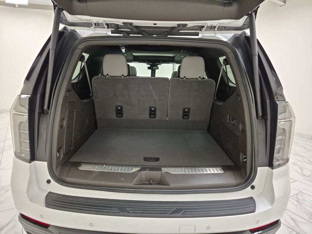 2025 Chevrolet Suburban 4WD Z71