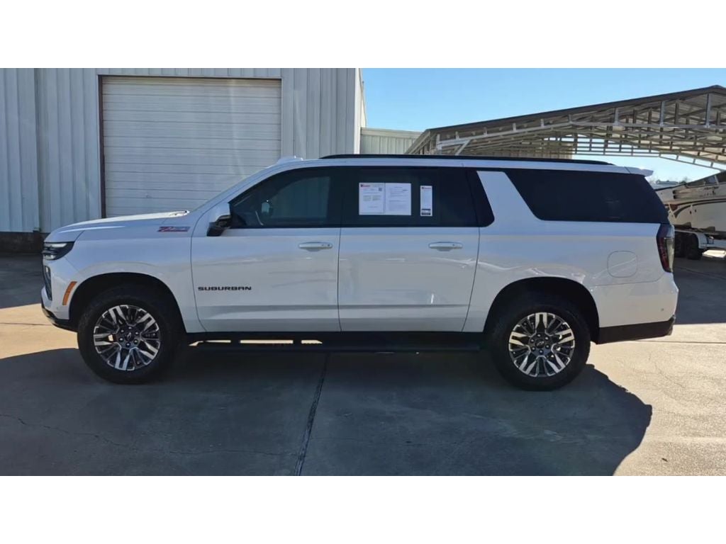2025 Chevrolet Suburban 4WD Z71