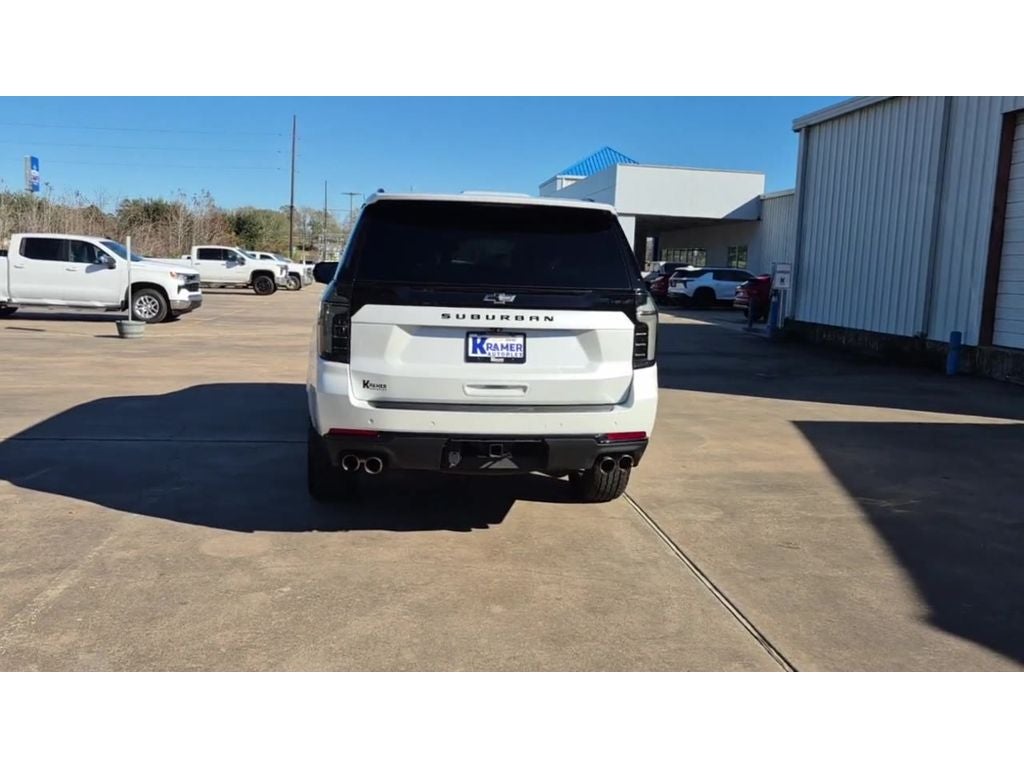 2025 Chevrolet Suburban 4WD Z71