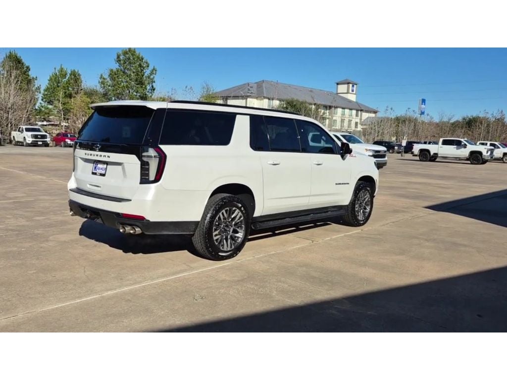 2025 Chevrolet Suburban 4WD Z71