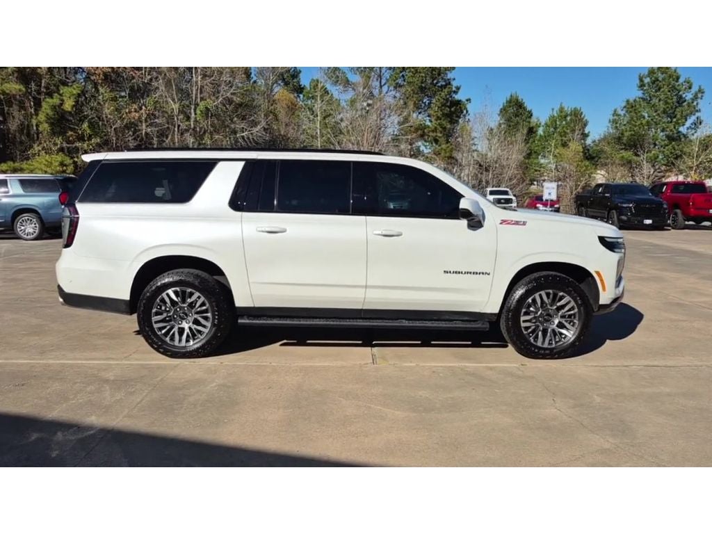 2025 Chevrolet Suburban 4WD Z71