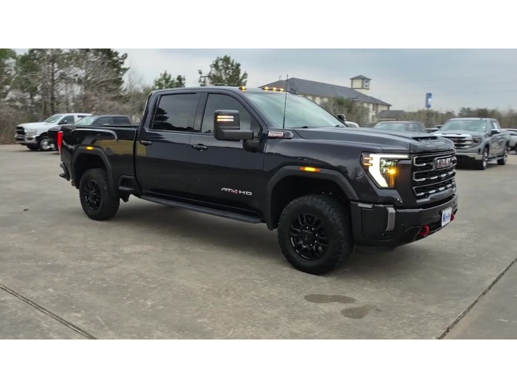 2024 GMC Sierra 2500HD 4WD Crew Cab Standard Bed AT4