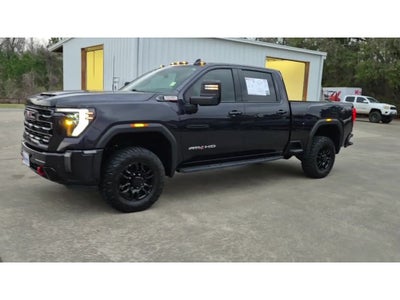 2024 GMC Sierra 2500HD 4WD Crew Cab Standard Bed AT4