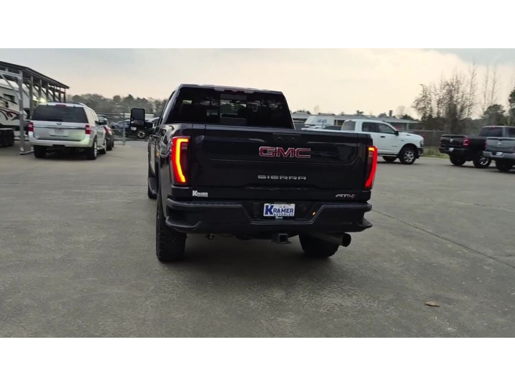 2024 GMC Sierra 2500HD 4WD Crew Cab Standard Bed AT4
