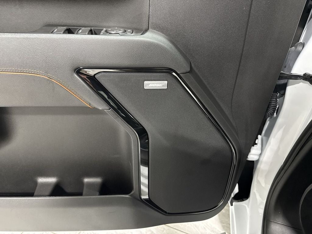 2025 GMC Sierra 2500HD 4WD Crew Cab Standard Bed AT4