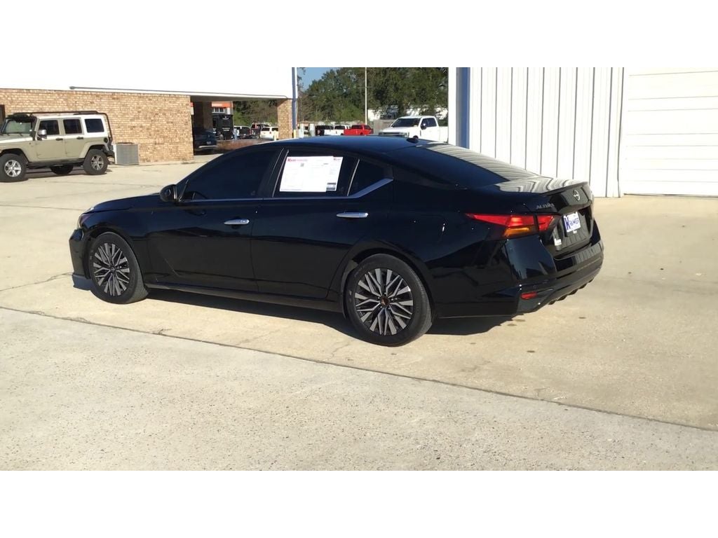 2024 Nissan Altima SV FWD